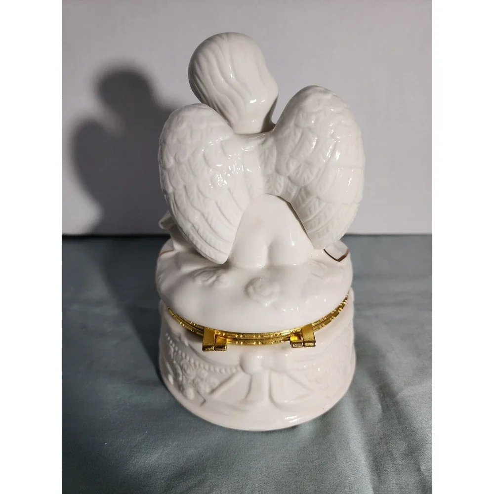 Angel Cherub Bird Figurine‎ Trinket / Jewelry Box With Gold Trim